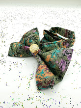 Load image into Gallery viewer, “Mambo” Bow tie
