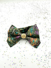 Load image into Gallery viewer, “Mambo” Bow tie
